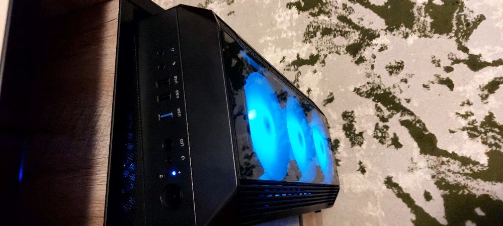 Кампиютер сотилади олинганига  бир ой бўлди.