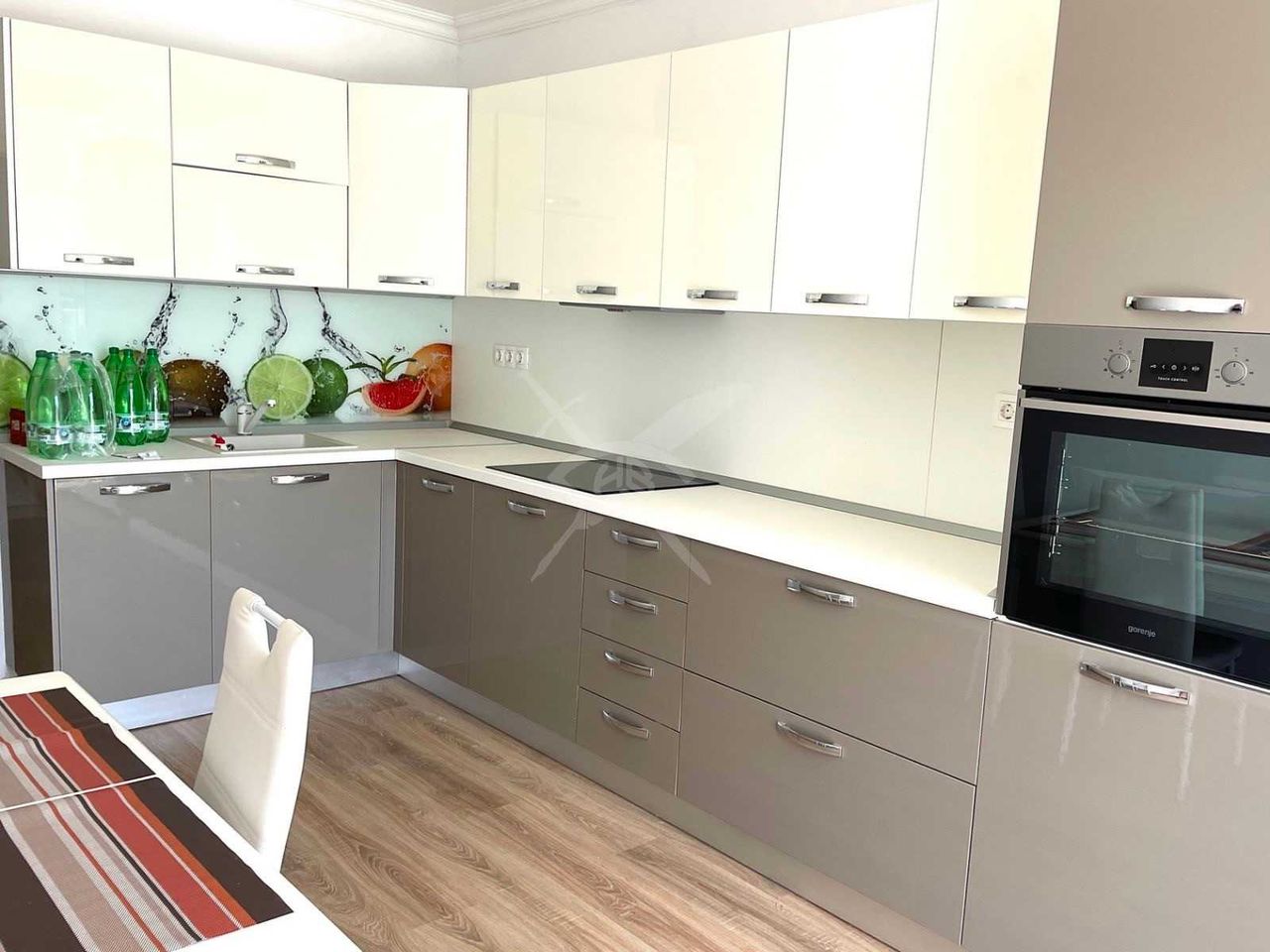 Продава се Тристаен апартамент в Поморие - 104 кв.м за 1250 €/кв.м - Снимка #2