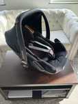 Scaun auto I-Size Maxi-Cosi Black 45-75cm