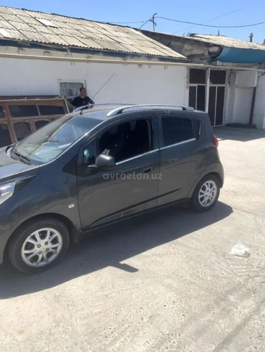 Chevrolet Spark  sotiladi