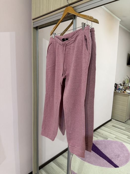 Pantaloni trening masura M