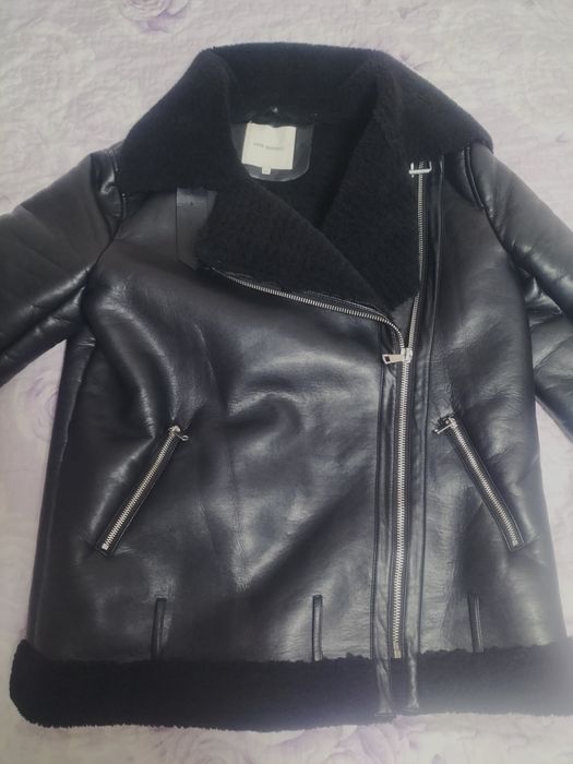 Продам женскую зимнюю дубленку