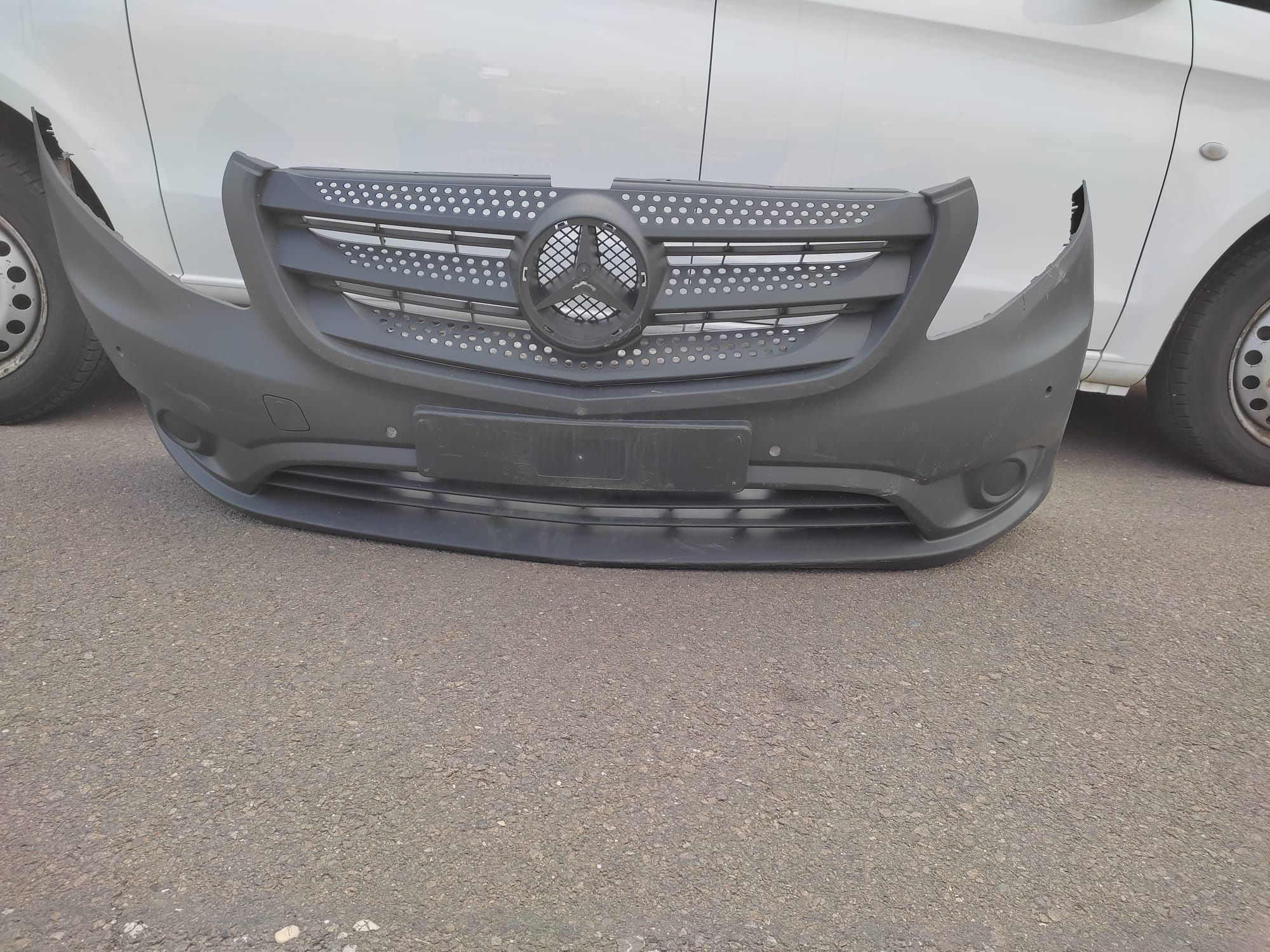 Bara fata mercedes vito