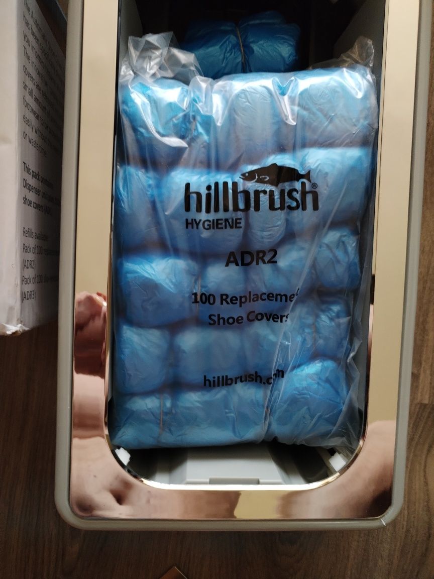 Dispenser automat pt botoși Hillbrush