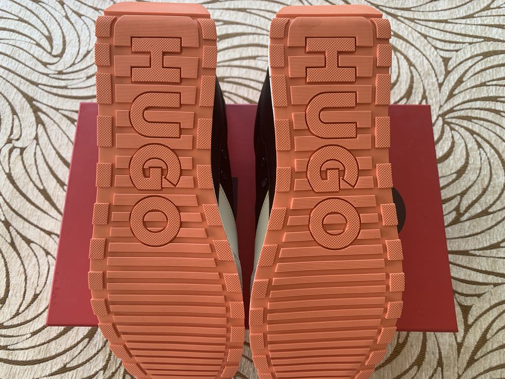 Sneakersi HUGO BOSS piele intoarsa marime 42 - NOI