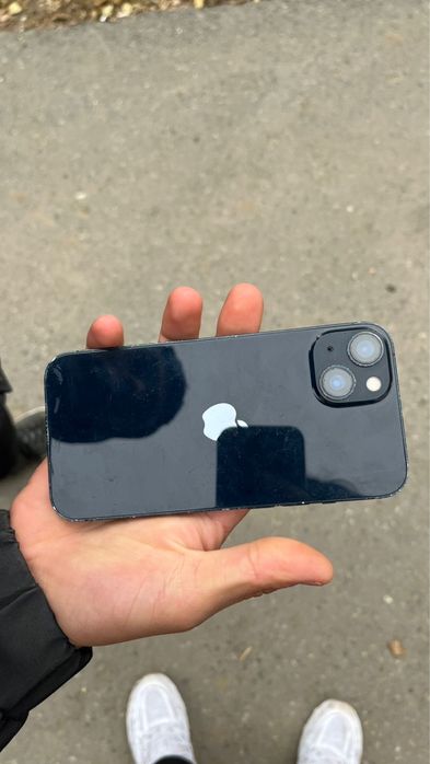 Продам iPhone 13-й