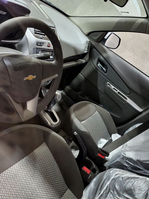 Chevrolet Cobalt Sammit White