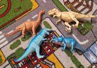 Dinozauri jucarii