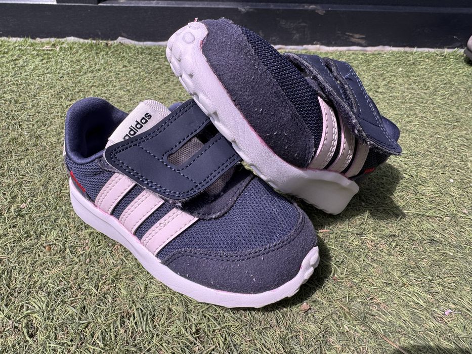 Adidasi baiat firma adidas