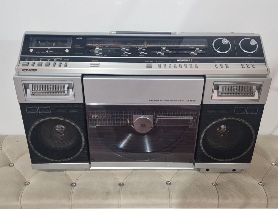 Radiocasetofon Sanyo  sharp