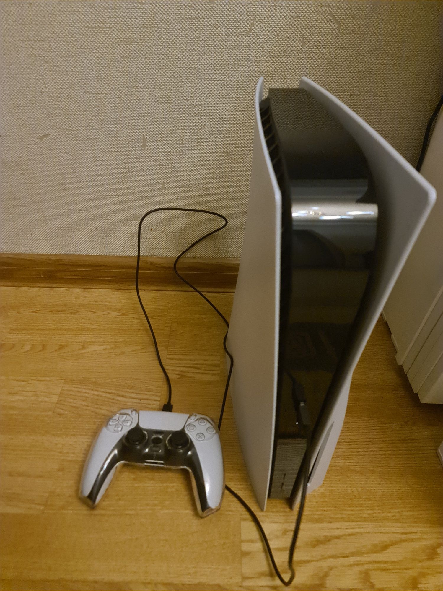 Продам PS5, Пишите ВАЦАП, Сеть НЕ РАБОТАЕТ!