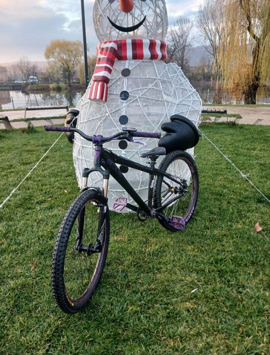 Bicicletă dirt specialisez