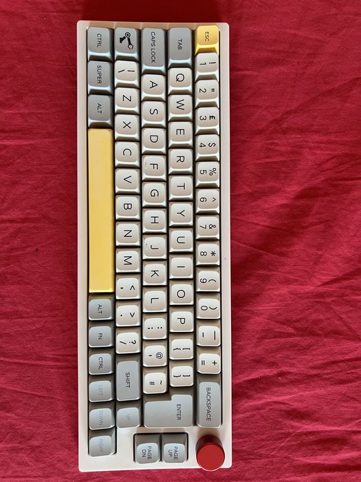 Custom клавиатура Epomaker TH66