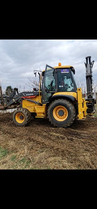 Vând buldoexcavator Volvo BL71B din 2013