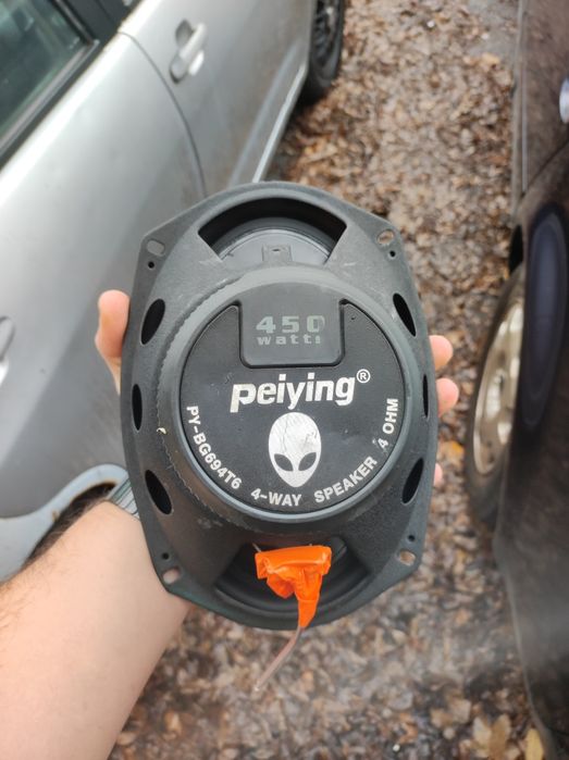 Цял сет музика, каса, усилвател, елипси и кабели