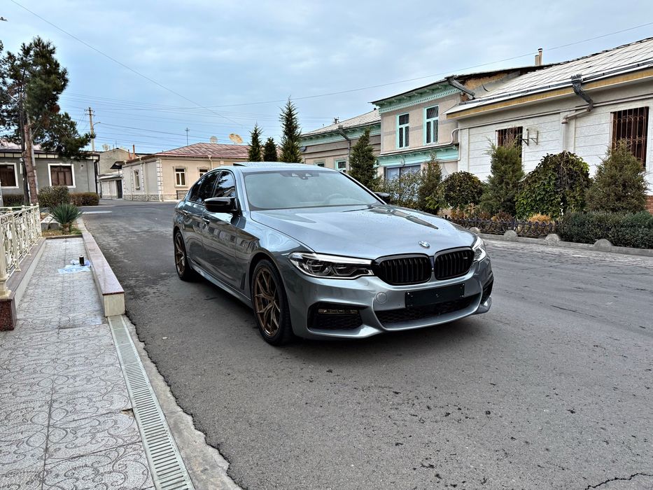 BMW F90 530I Power Twin Turbo 2019 Состаяние Идеално НеБитая