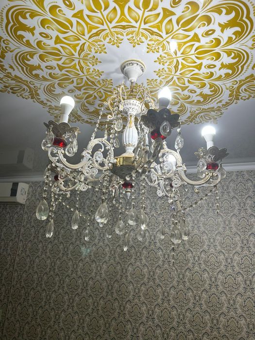 Продам люстру бу