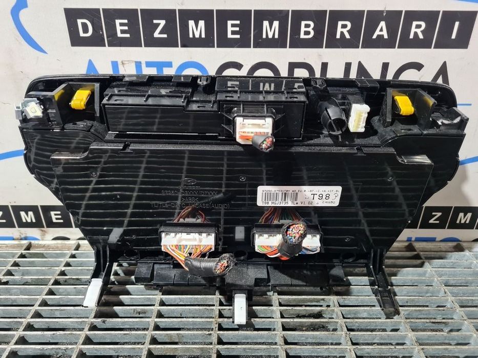 Panou Comanda AC Clima Hyundai Tucson III 2015 - 2018 (932) CU DEFECT