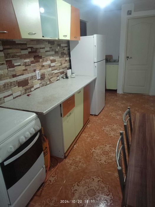 Închiriez 1 camera de apartament /bărbat