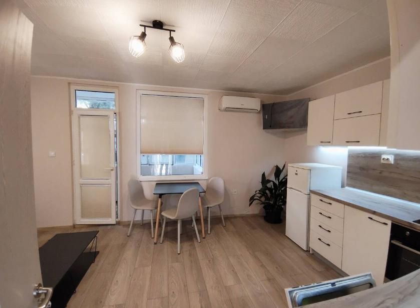 Дава се под наем Тристаен апартамент в Пловдив, Каменица 1 - 82 кв.м за 612 € - Снимка #2