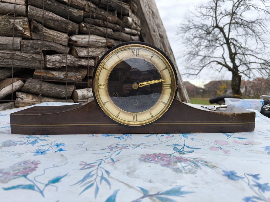 Ceas șemineu Besta