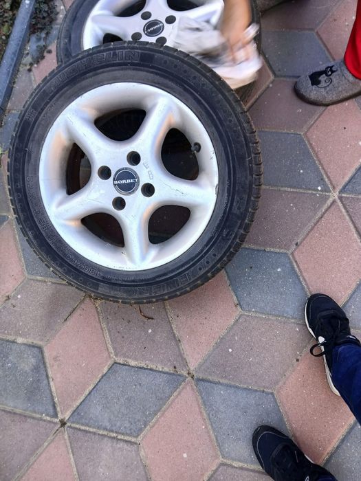 Vând jante pe 14"