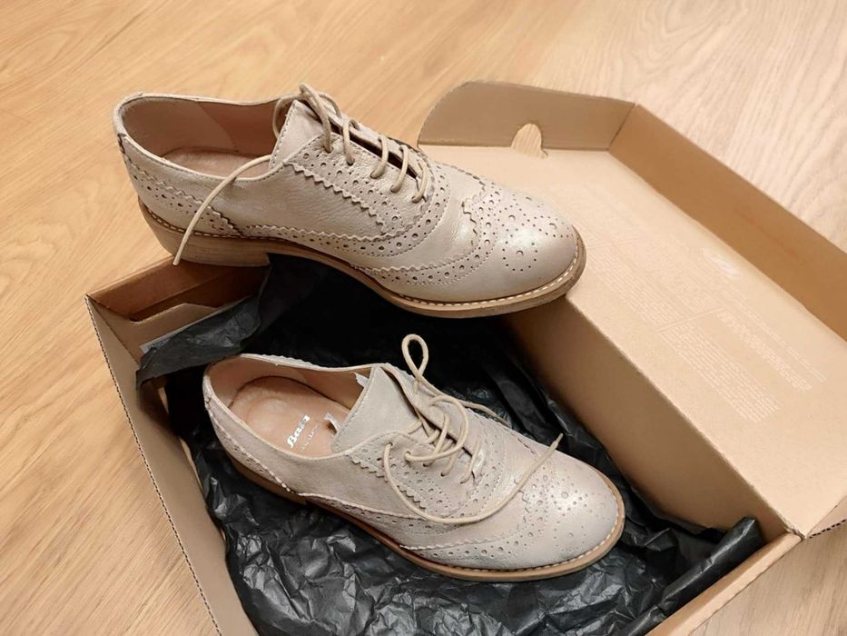 Дамски обувки Bata – естествена кожа, размер 35