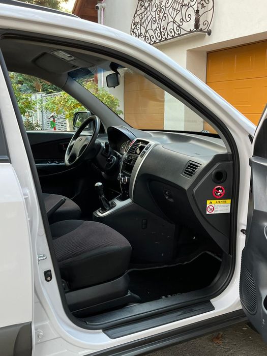 Hyundai TUCSON 2008 100.000KM 2.0i 4x2! Proprietar unic de nouă