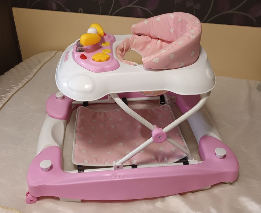 Бебешка проходилка за момиче