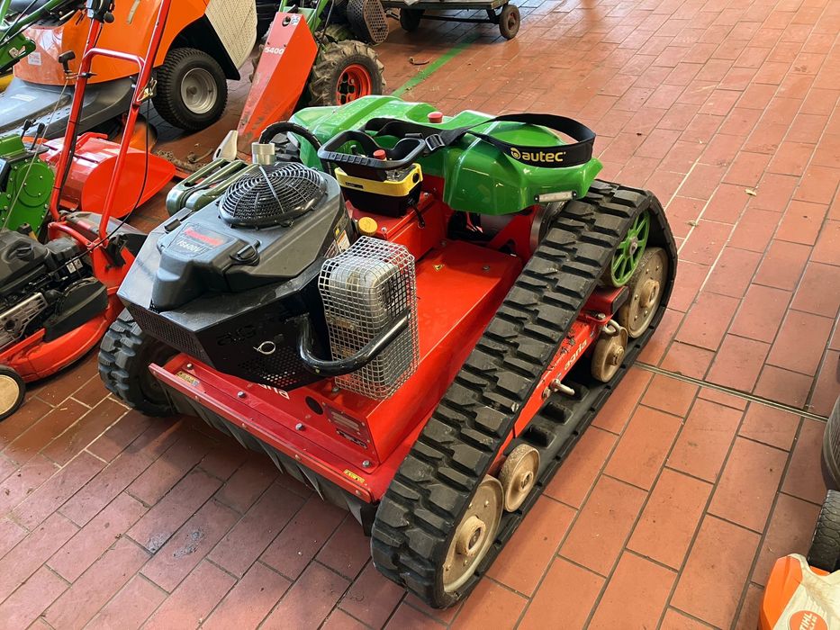 Tocator de vegetatie Agria 9600