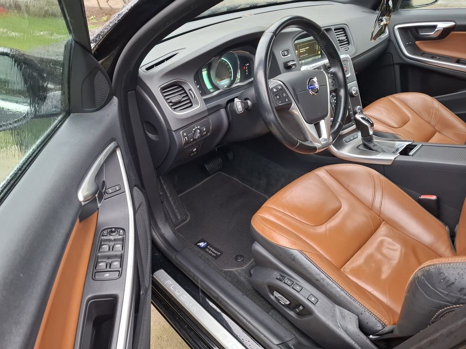 Volvo V60/2.4 Diesel/4×4 Plug in Hybrid