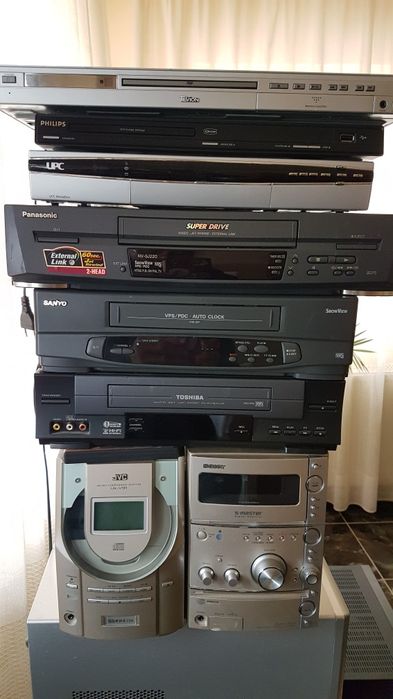 Mixer audio, aparate video si radio cd.