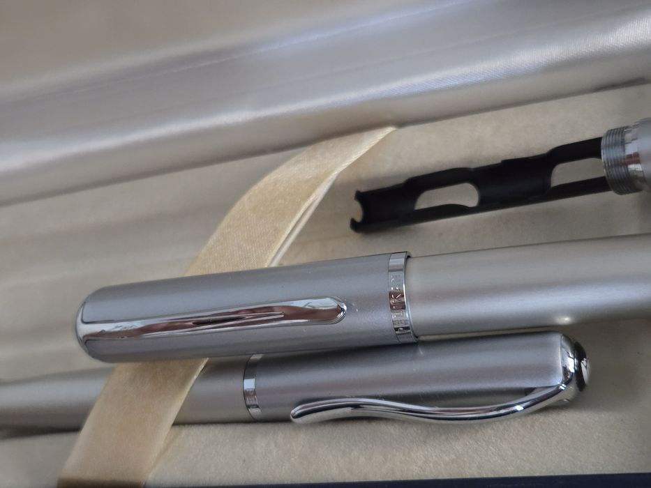 Set Stilou Pelikan Epoch si Stilou Pelikan Pura cutie cadou