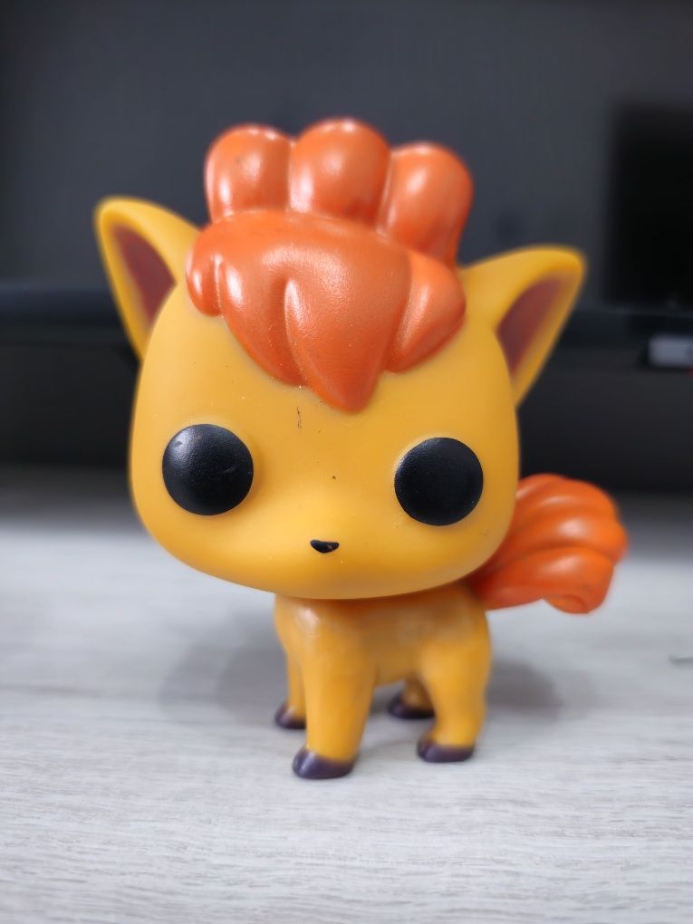 Figurina vulpix pokemon noua