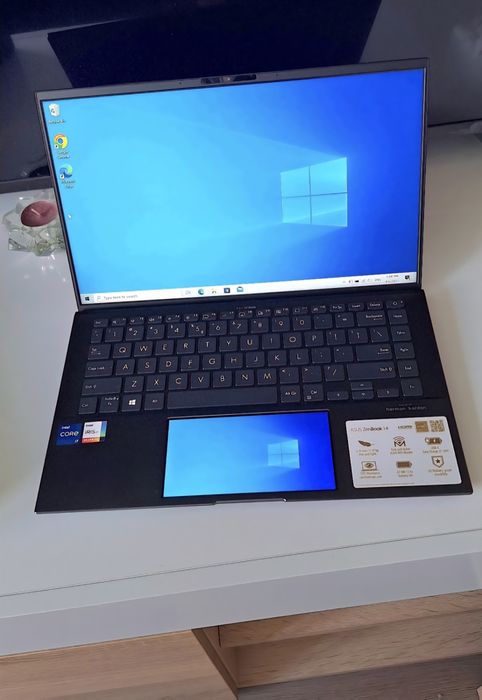 Vând laptop ASUS ZenBook  14 UX435E  STARE IMPECABILĂ!!!