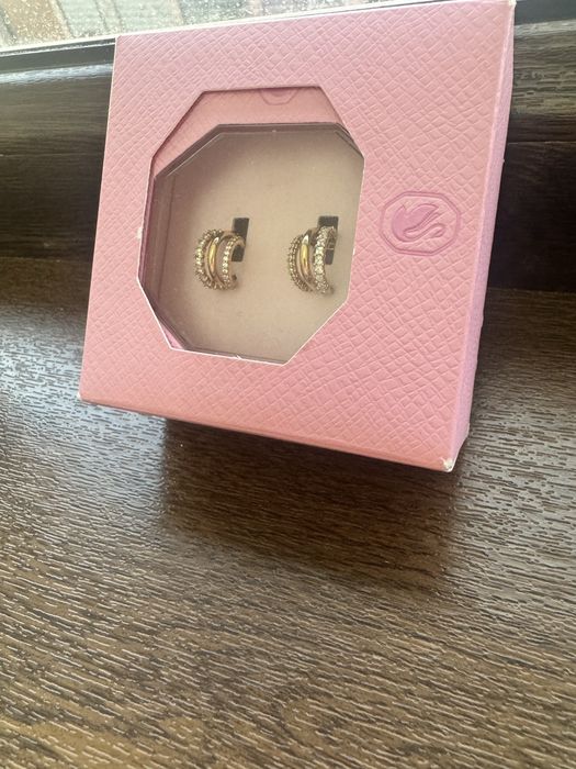 Серьги и цепочка с кулоном Swarovski