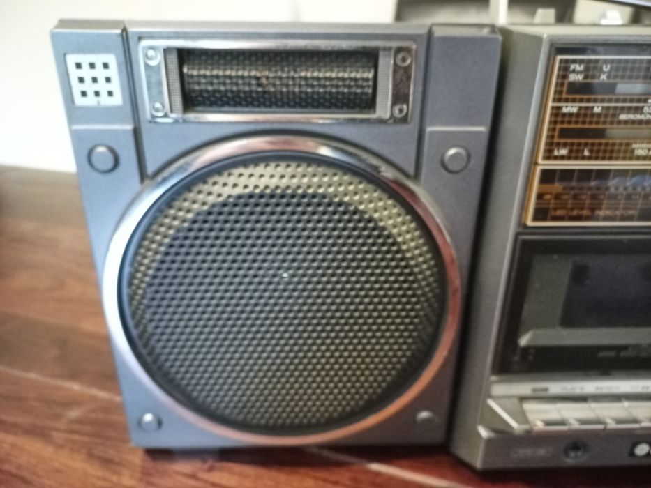 Hitach - радио касетофон