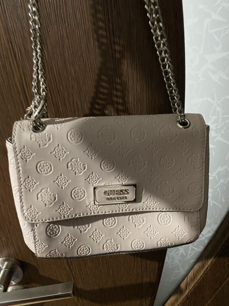 Чанта Guess ,оригинална