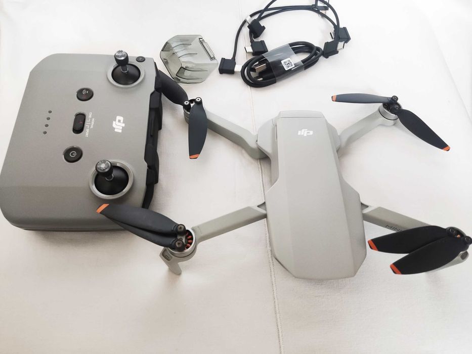 Drona DJI Mini 4K, an fabricatie 2025