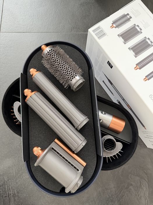 Dyson Airwrap Resigilat