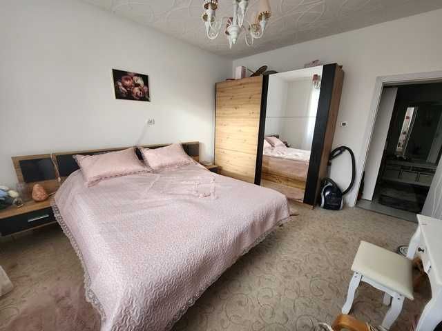 Продава се Етаж от къща в Търговище, Център - 94 кв.м за 1411 €/кв.м - Снимка #5