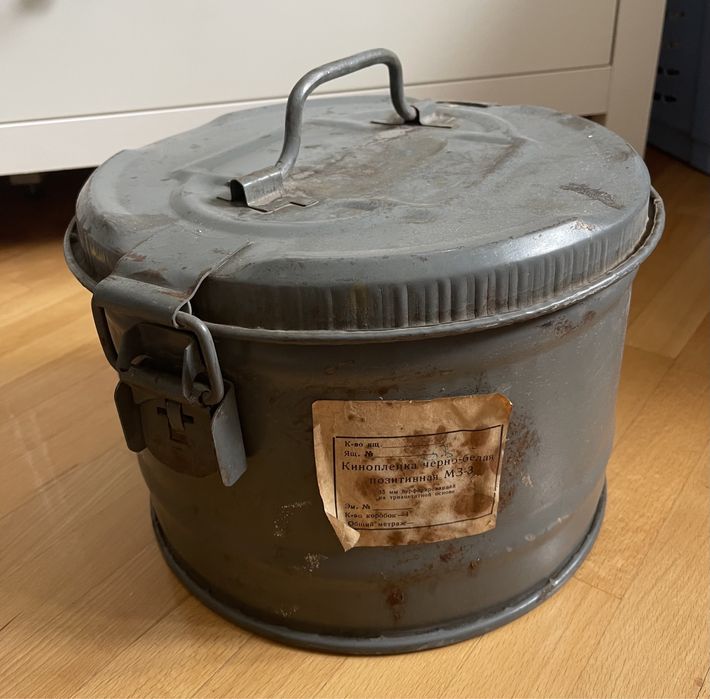 Ящик для хранения и переноски киноплёнки Раритет Советских времён,1989