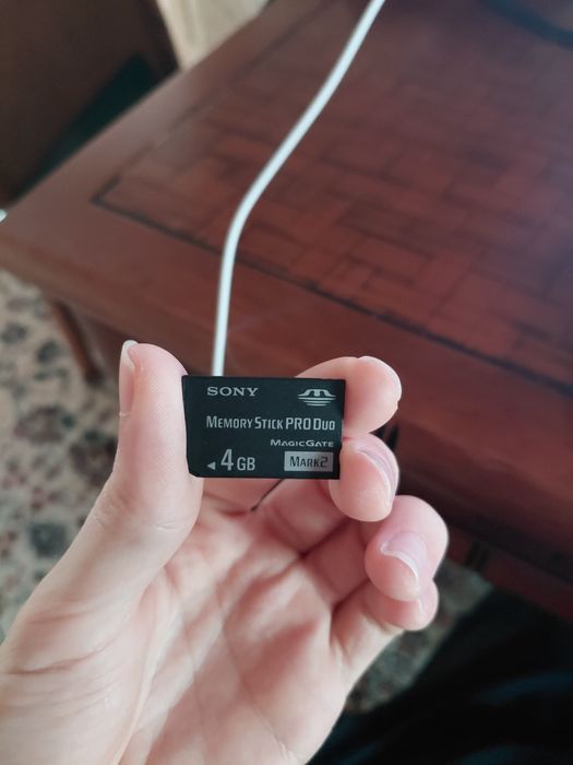 Psp E1008 + 2 игры