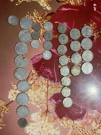 Vând monede vechi pentru colecționari