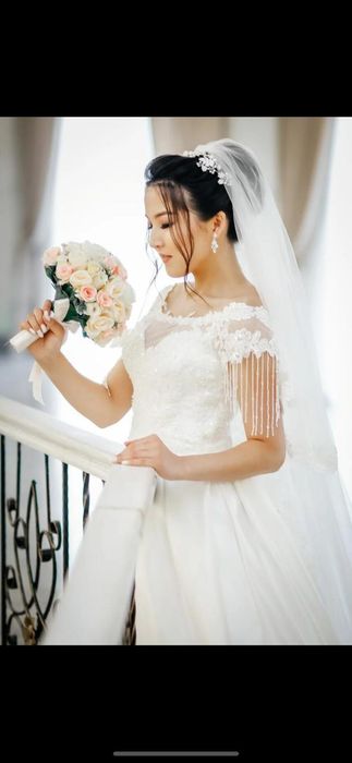 Шикарное свадебное платье