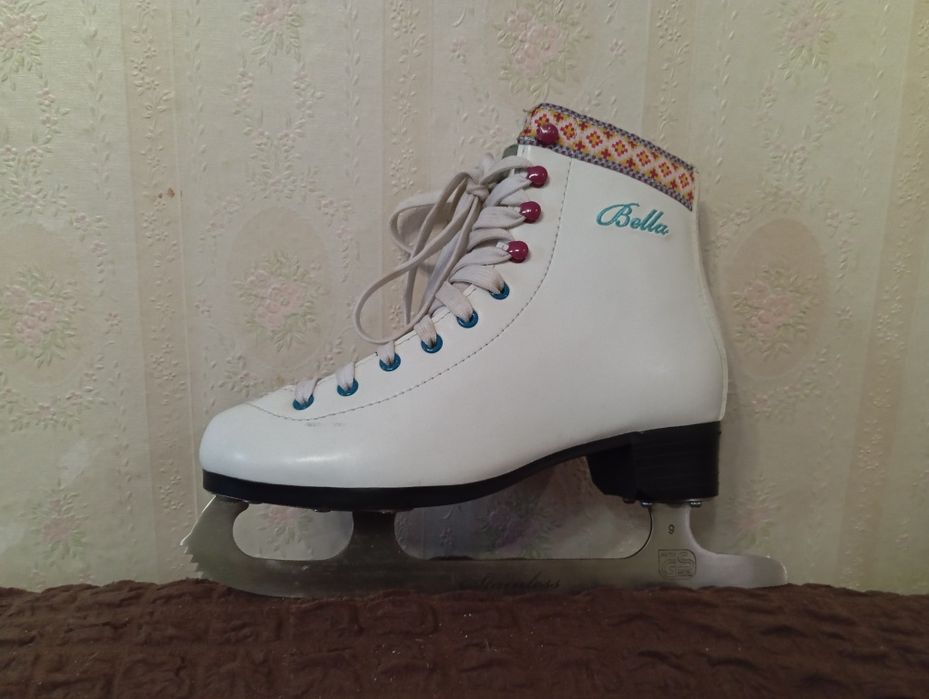 Коньки фигурные, торговая марка Nordway