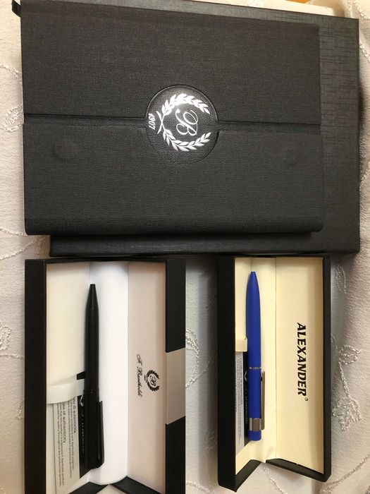 Бизнес аксесоари F. Bartholdi – бележник и химикалки в подаръчни кутии