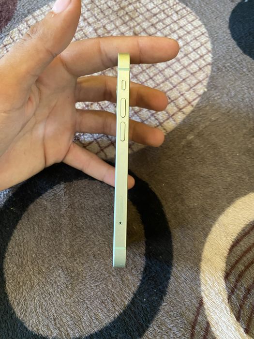 Vand iphone 12 mini in stare fuarte buna