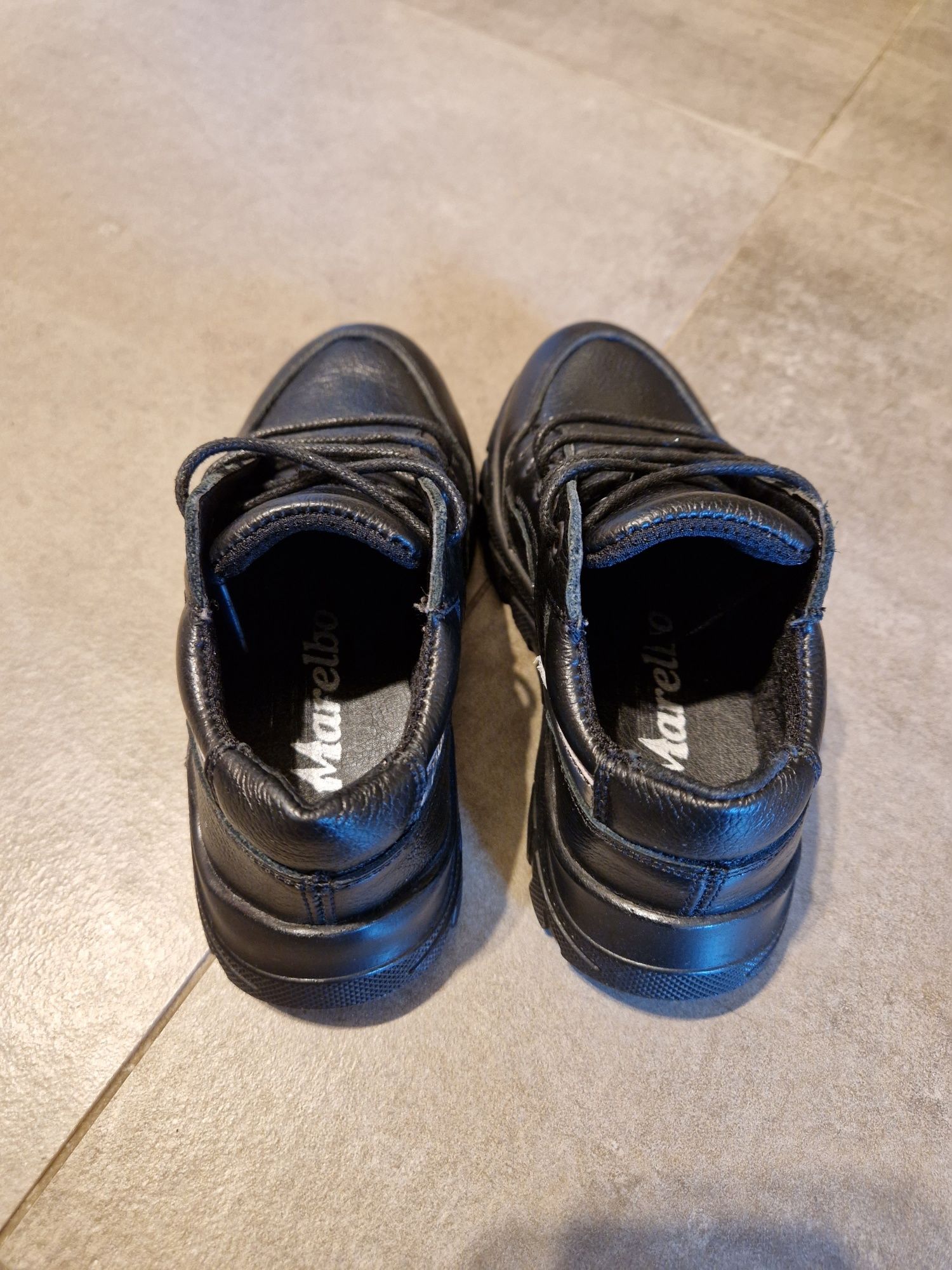Sneakers Marelbo din piele naturală mărimea 26(17,5cm)