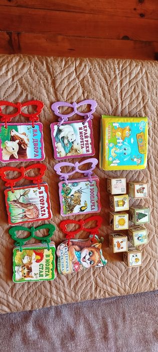 Кукли,плюшени играчки, активна  музикална гимнастика за бебе